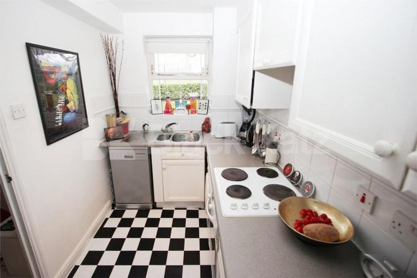 			UNDER OFFER , 1 Bedroom, 1 bath, 1 reception Apartment			 John Archer Way , Wandsworth/Clapham Junction 